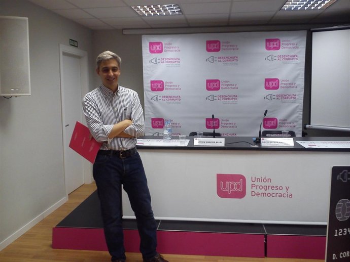 El portavoz municipal de UPyD David Ortega