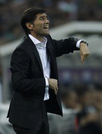 Marcelino: "El Salzburgo golea con facilidad, pero pudo ser peor"