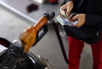 ¿Por qué el precio del petróleo no para de caer?