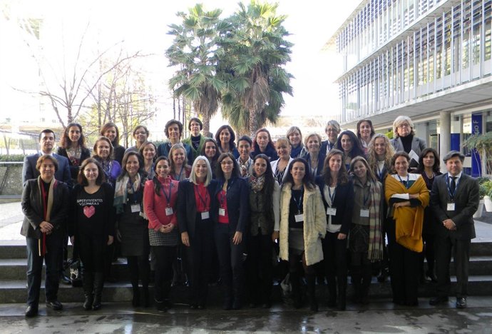 Una treintea de directivas, en el primer 'Think tank'.