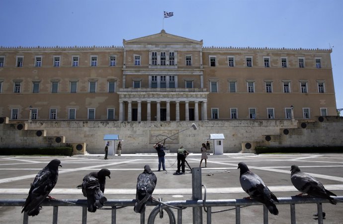 Vista del Parlamento griego desde la plaza Syntagma