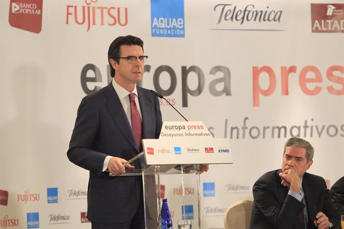 José Manuel Soria en los Desayunos de Europa Press