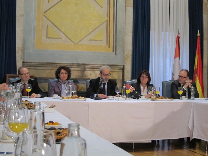 Desayuno navideño con el rector de la Universidad de Salamanca.