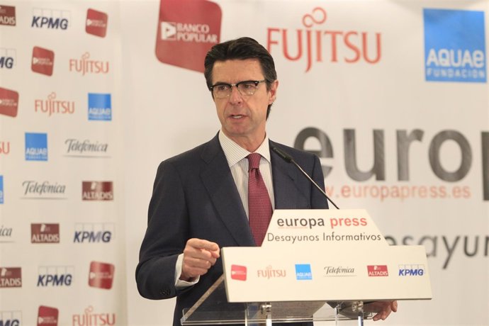 José Manuel Soria en los Desayunos de Europa Press