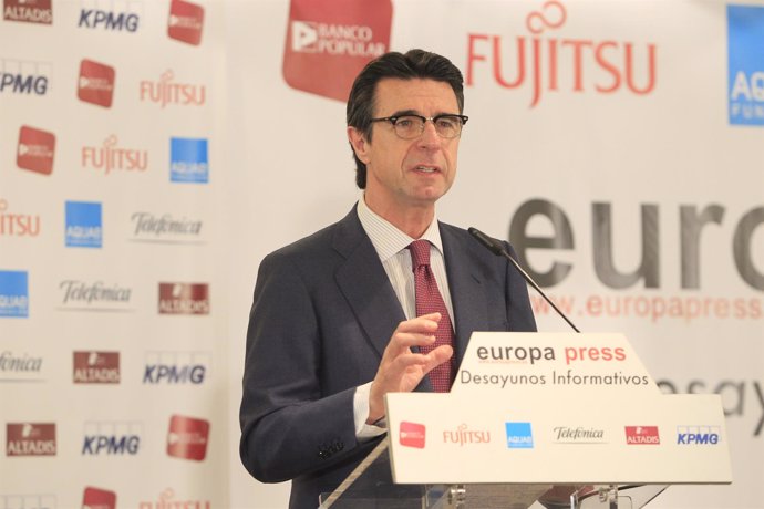 José Manuel Soria en los Desayunos de Europa Press