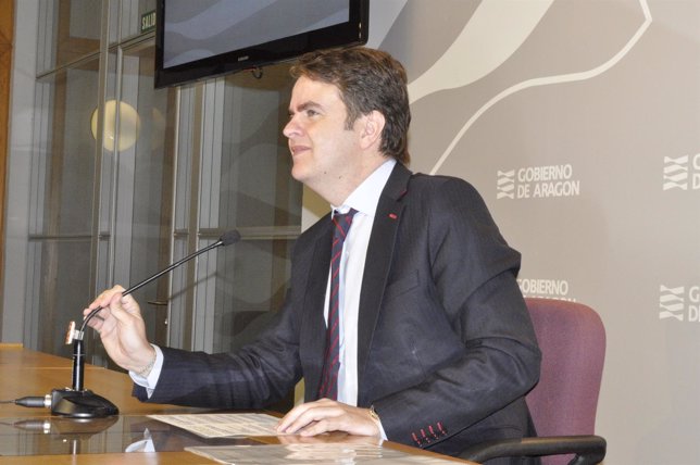El portavoz del Gobierno de Aragón, Roberto Bermúdez de Castro