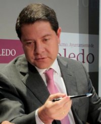 Page cree que Cospedal retrasa negociar la RPT para que sea el siguiente Gobierno el que pague la sentencia de interinos