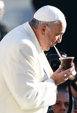 El Papa Francisco en la plaza de San Pedro el día de su cumpleaños