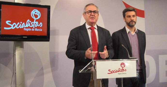 Tovar y Joaquín López en rueda de prensa