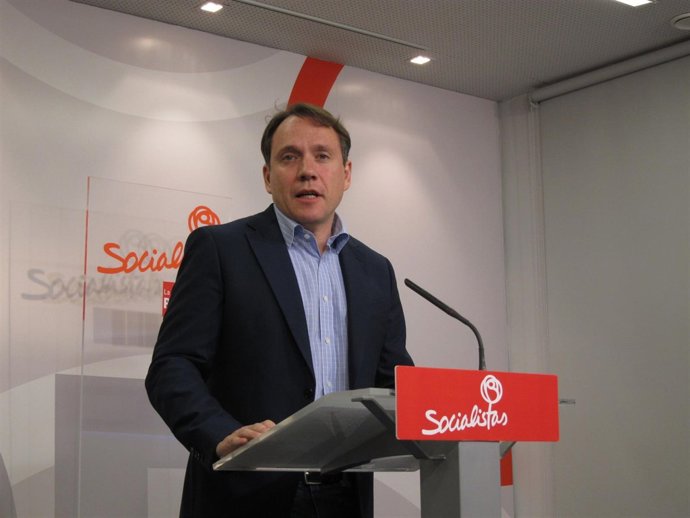 El diputado del PSOE, Francisco Javier Rodríguez, analiza vivienda