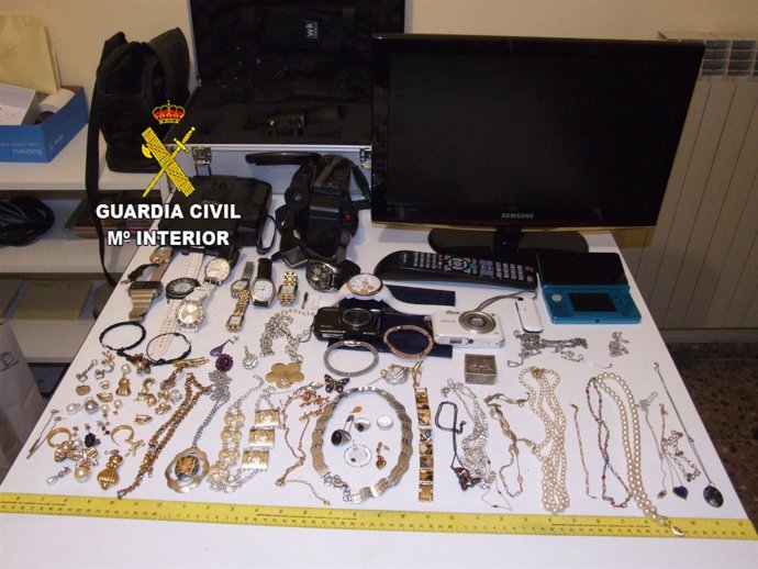 Material incautado por la Guardia Civil en una operación en Corella.