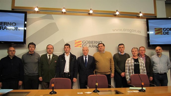 Lobón con la Junta Rectora del Comité Aragonés de Agricultura Ecológica