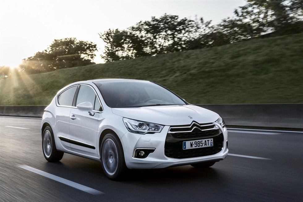 DS 4