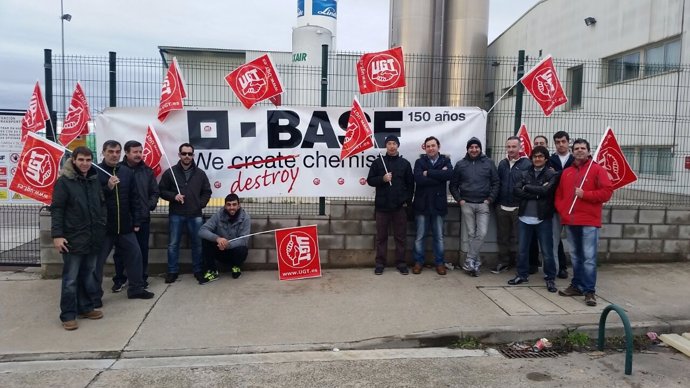 Concentración de los trabajadores de BASF Tudela