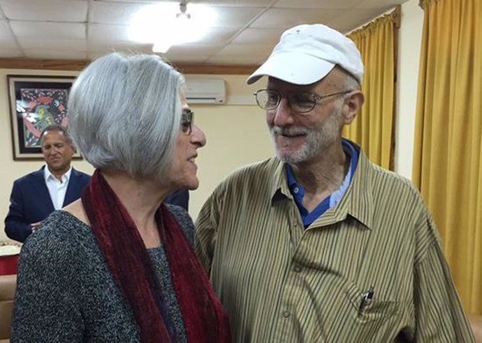 Alan Gross y su mujer tras su liberación