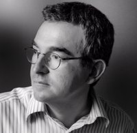 El escritor Santiago Posteguillo participa este jueves en un encuentro con trabajadores de Renault en Valladolid