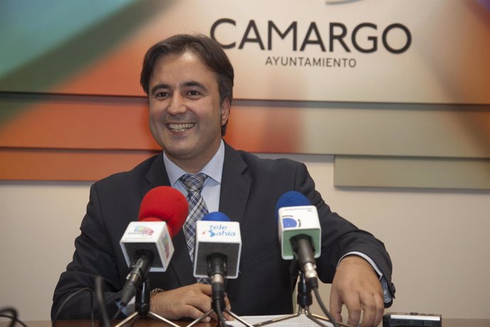 El alcalde de Camargo, Diego Movellán