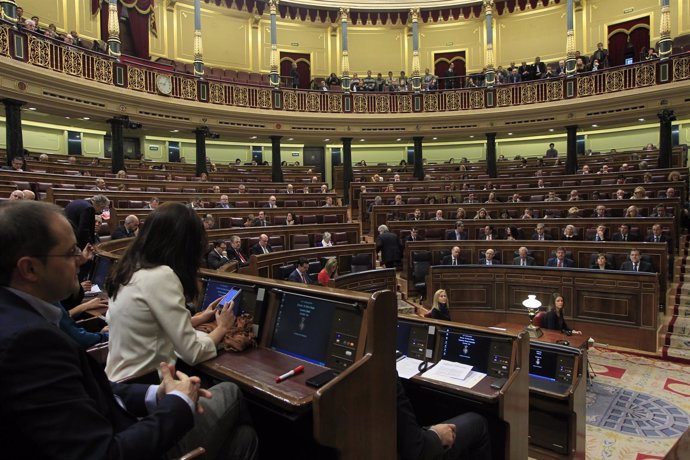 Vista general del Hemiciclo del Congreso con los diputados.