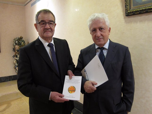 Manuel Gómez de Valenzuela y Fernando García Vicente en presentación del libro