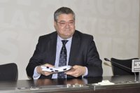 El portavoz del PP en Aragón envía "un abrazo de solidaridad" a los empleados de Génova