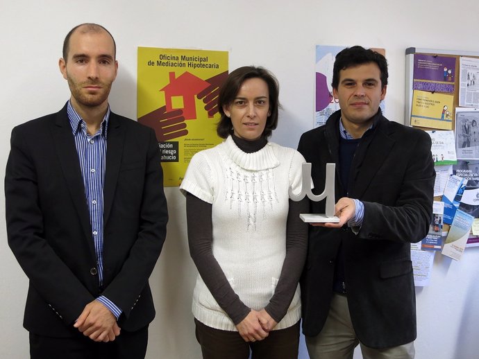 Premio a la Oficina de Mediación Hipotecaria de Torrelavega