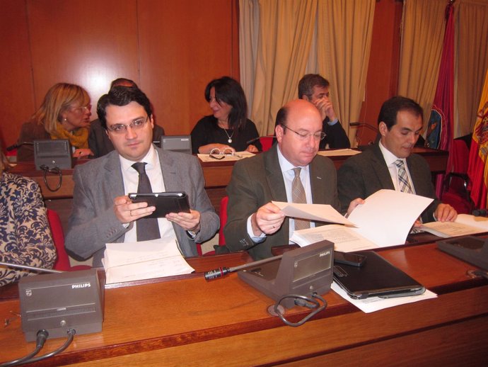 Bancada de gobierno local, José María Bellido, Rafael Navas y José Antonio Nieto