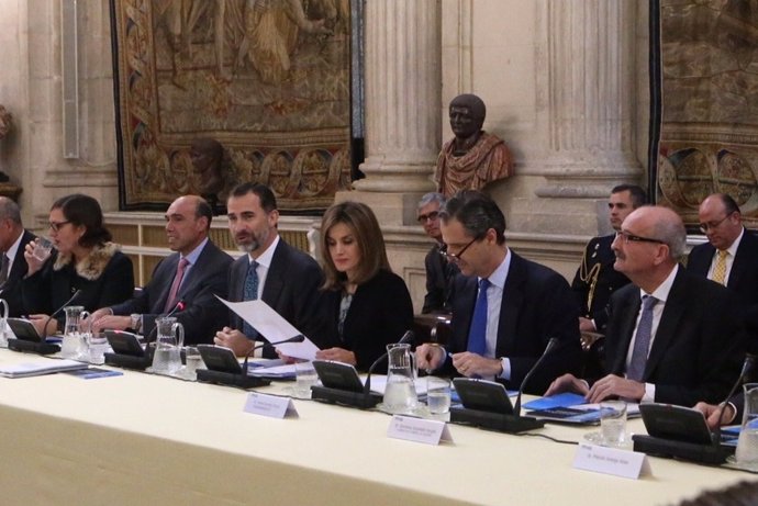 El Rey Felipe VI y la Reina Letizia en la reunión del Patronato de la FPdGi