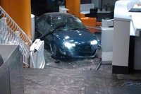El artefacto del coche empotrado en la sede del PP podía haber explotado