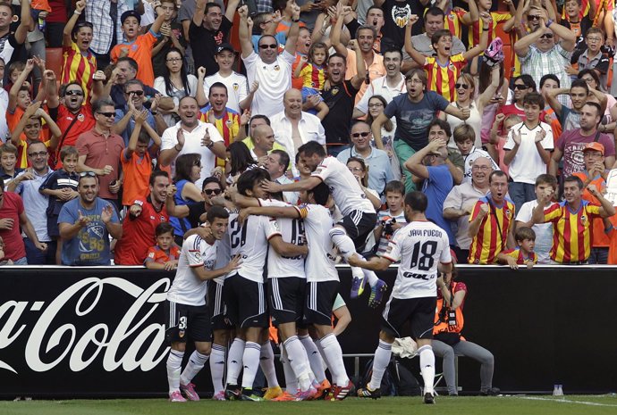 El Valencia golea en Mestalla