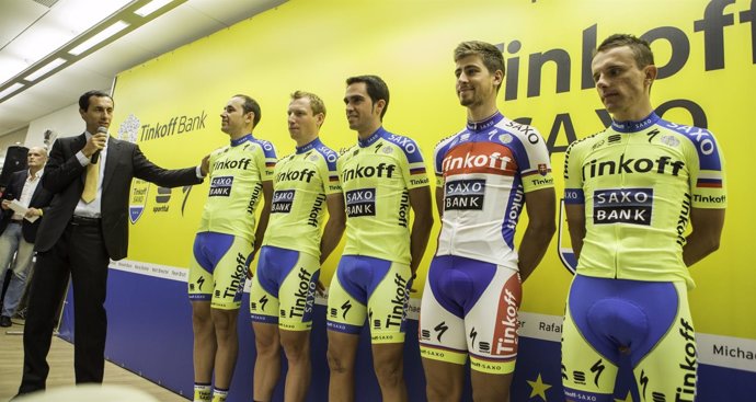 El Tinkoff-Saxo de Alberto Contador presenta su equipación para el 2015