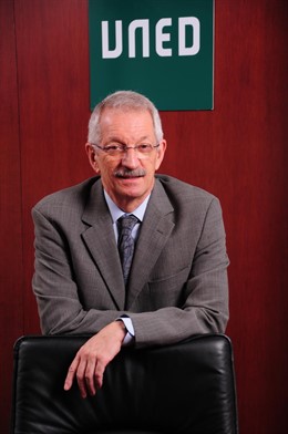 Alejandro Tiana, Rector de la UNED