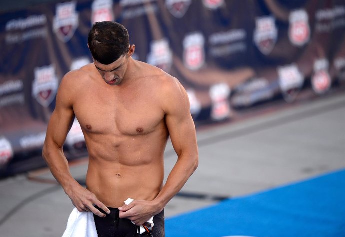 Michael Phelps tras finalizar séptimo en los 100 libres de los Trials
