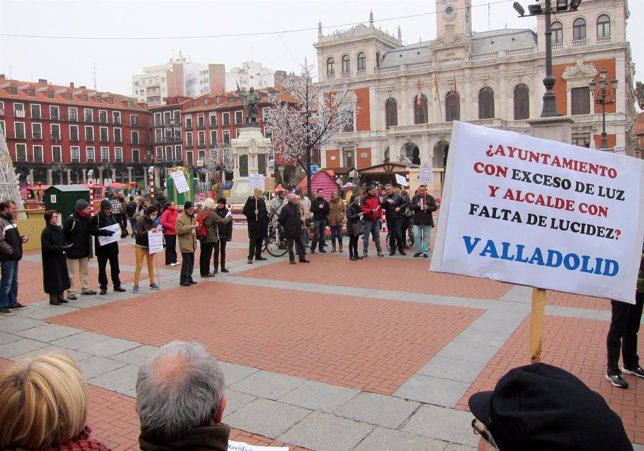 Manifestación en protesta por la gestión del Ayuntamiento de Valladolid