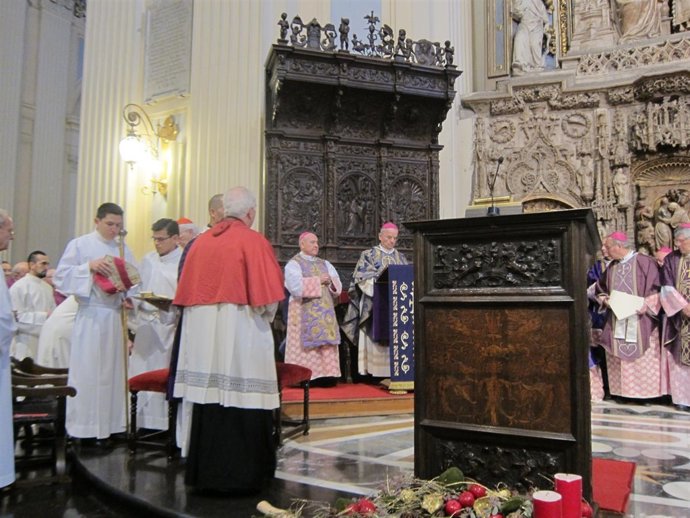 Toma de posesión como arzobispo de Zaragoza de Vicente Jiménez.
