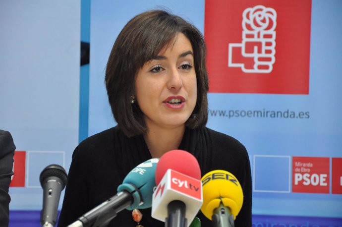 La candidata del PSOE a la Alcaldía de Miranda, Aitana Hernando
