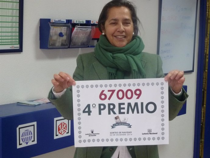 María, dueña de la administración que ha repartido un cuarto premio en Toledo