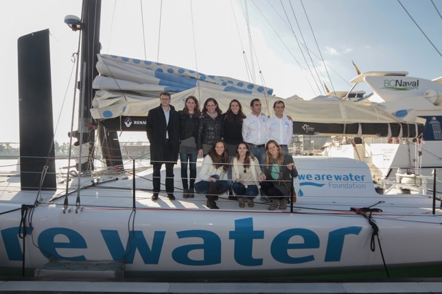 Bruno y Willy García. Abajo Cristina Salvador, Alba Cabello y Paula Klamburg