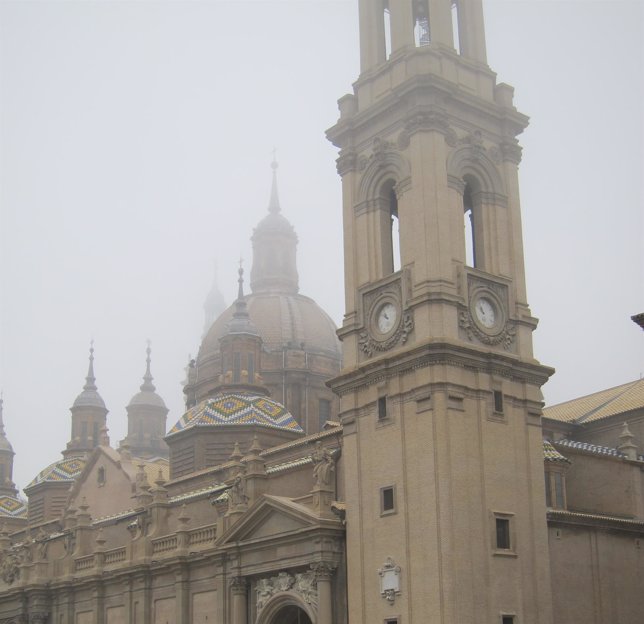 Niebla En El Pilar De Zaragoza
