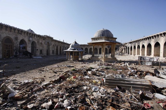Mezquita de los Omeyas en Alepo, dañada por la guerra