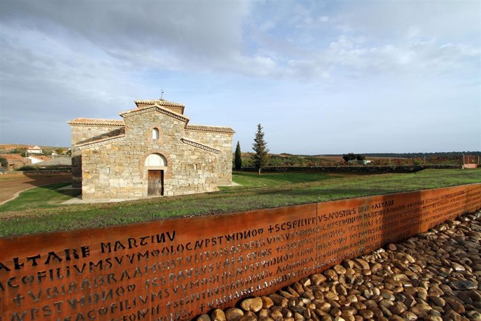Iglesia de San Pedro de la Nave en El Campillo (Zamora).