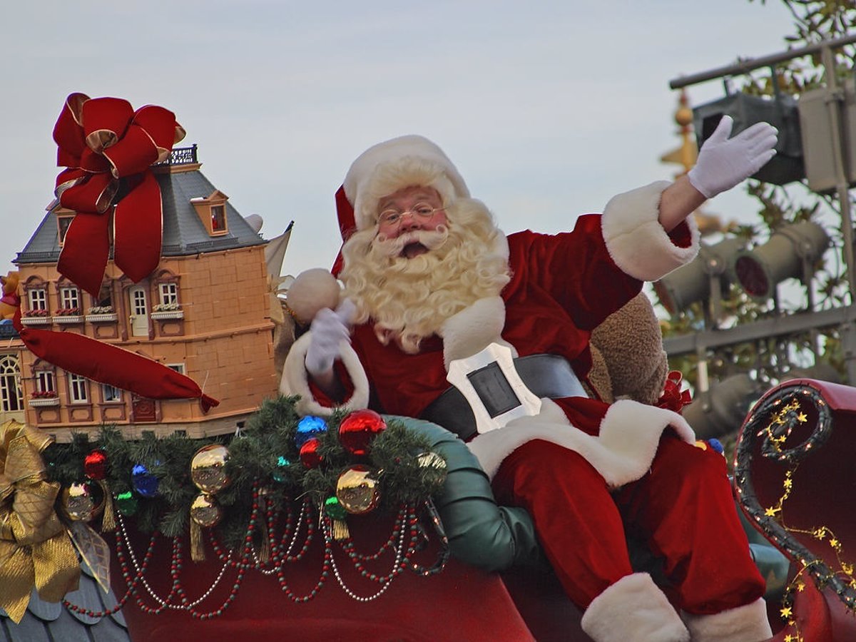uno idea libertad Cómo puede entregar Santa Claus todos los regalos en 24 horas?