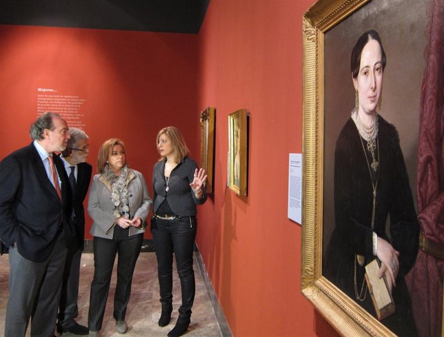 Serrat ha inaugurado este viernes la exposición 'Mujeres'