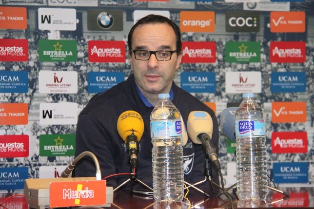 Diego Ocampo, técnico del UCAM Murcia