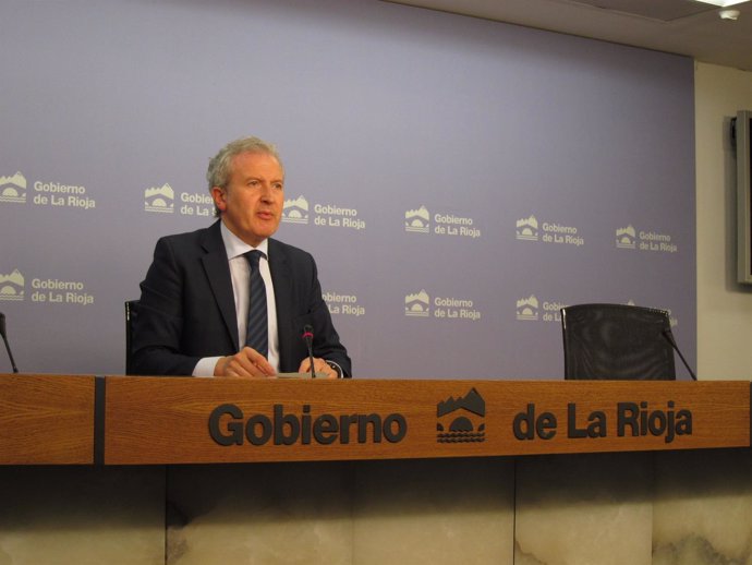 El portavoz del Gobierno riojano, Emilio del Río, informa Consejo de Gobierno