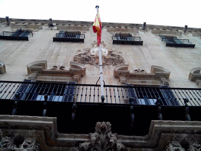 Balcón presidencial del Ayuntamiento de Alicante
