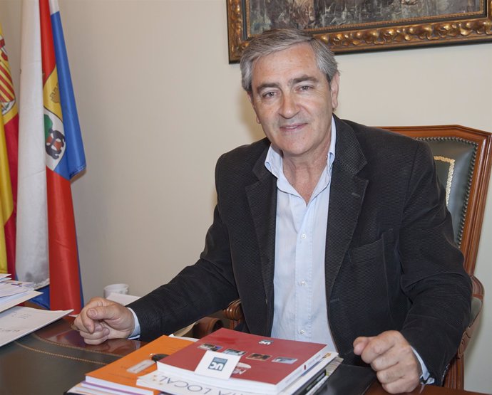 Andrés Ruiz Moya, alcalde de Suances 