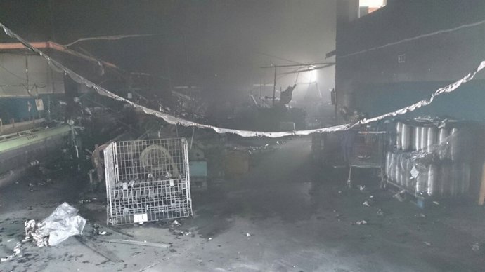 Fábrica afectada por el incendio