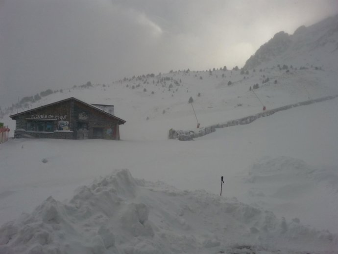 Nevada este domingo en Formigal, Anayet.
