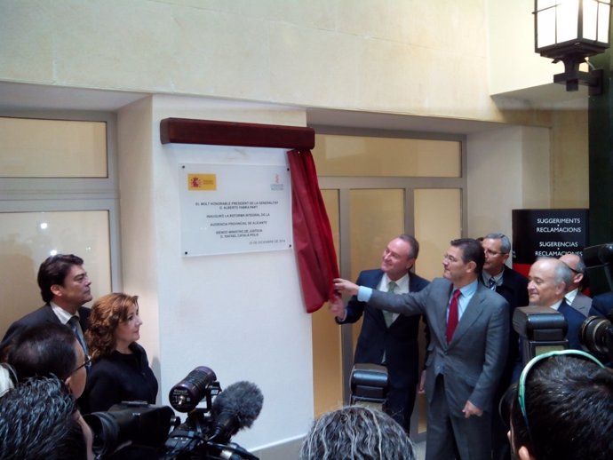 Fabra y Catalá inauguran la rehabilitación de la Audiencia provincial de Alicant