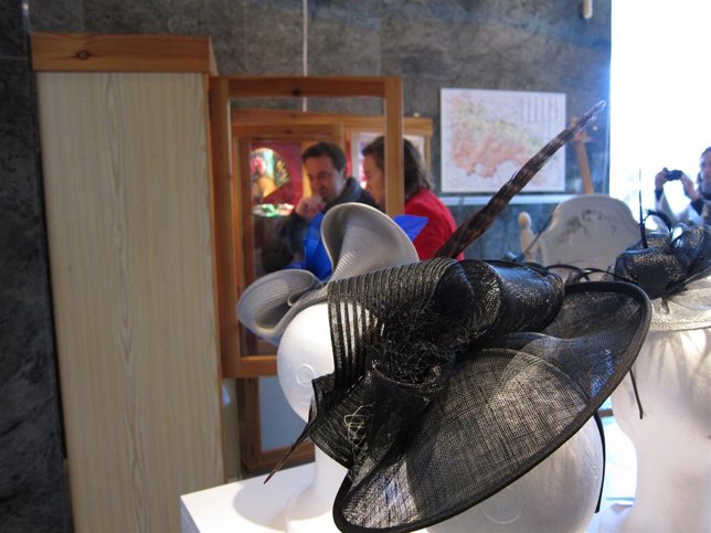 Gamarra visita la feria 'Regalarte'